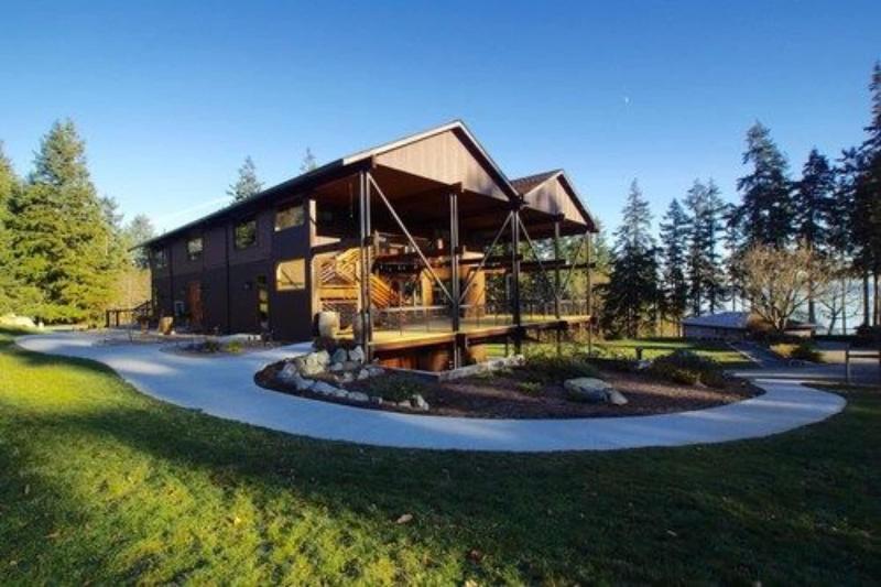 Comforts Of Whidbey image