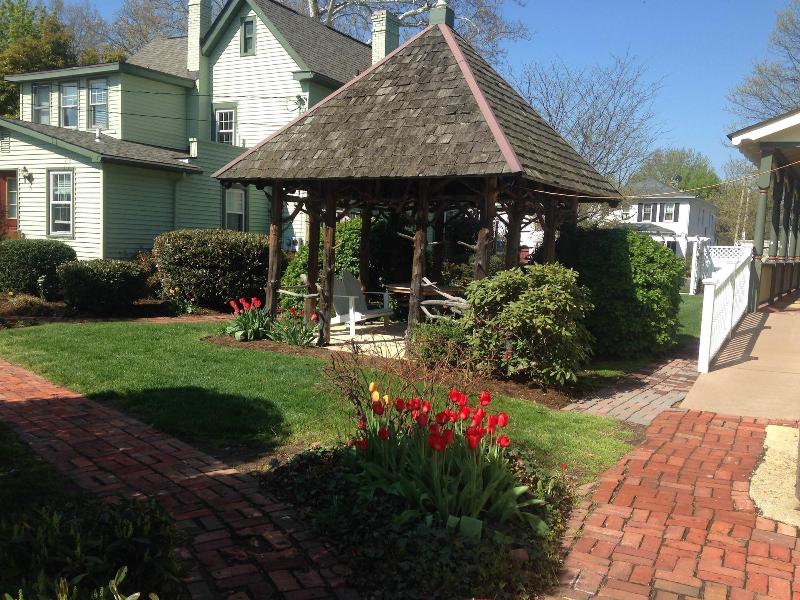 Vandiver Inn image