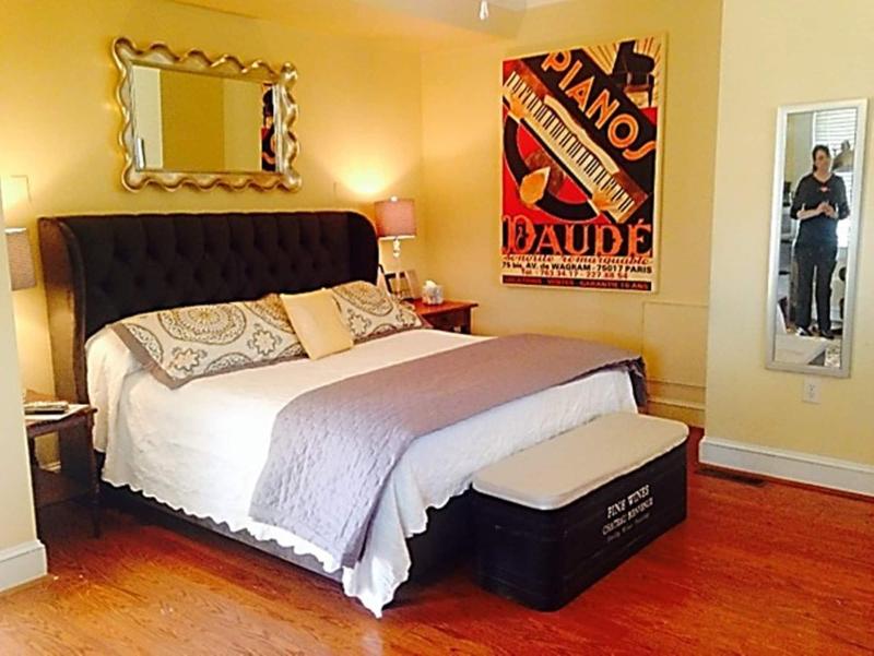 Vandiver Inn image