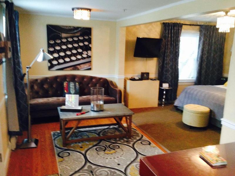 Vandiver Inn image