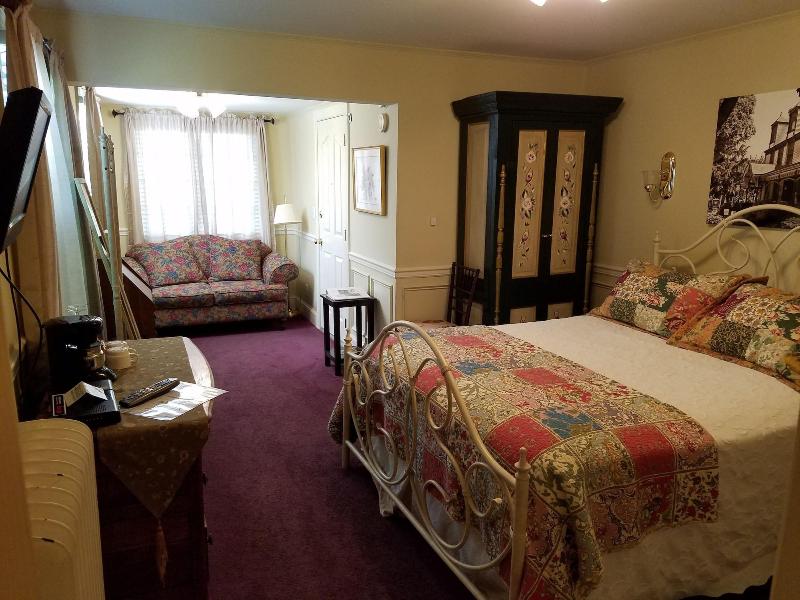 Vandiver Inn image