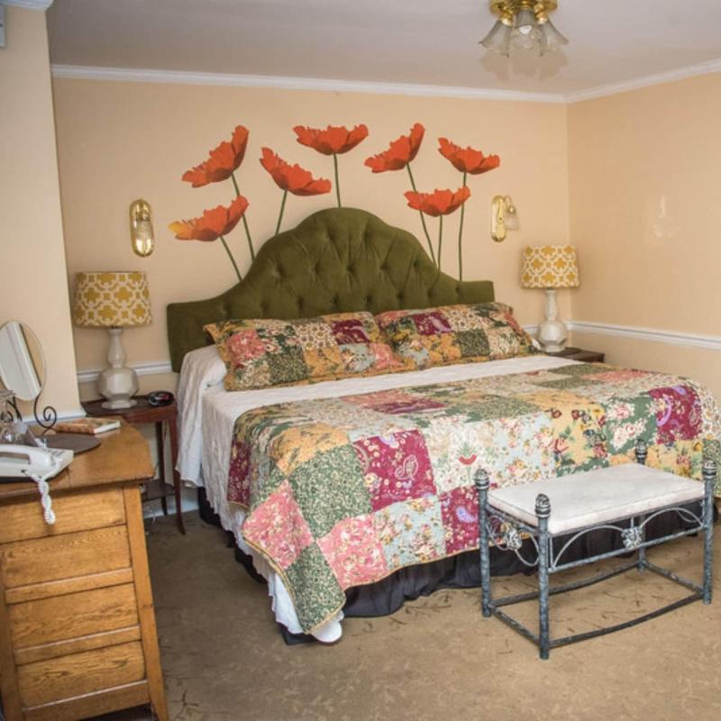 Vandiver Inn image