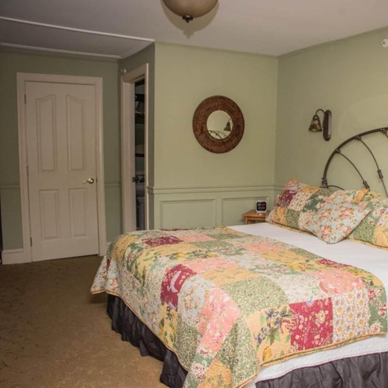 Vandiver Inn image