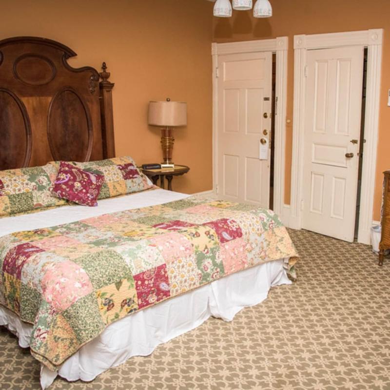 Vandiver Inn image