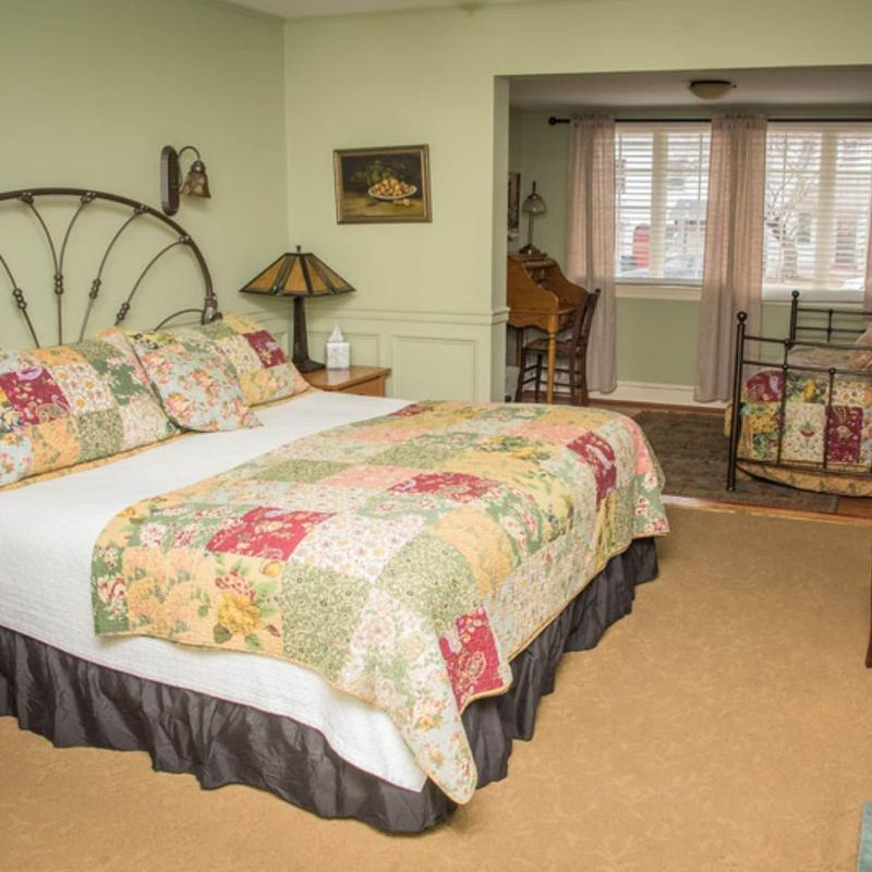 Vandiver Inn image
