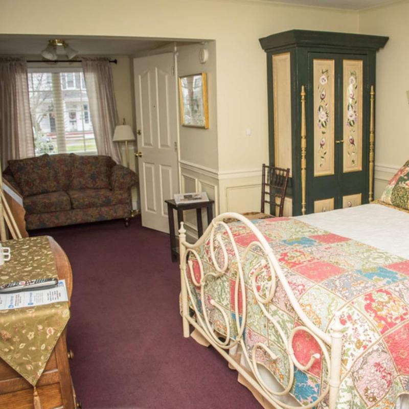 Vandiver Inn image