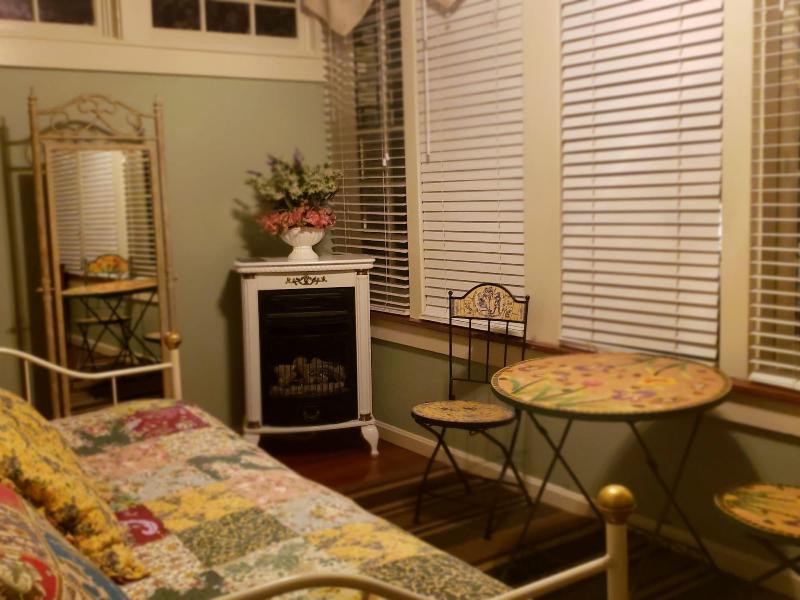 Vandiver Inn image