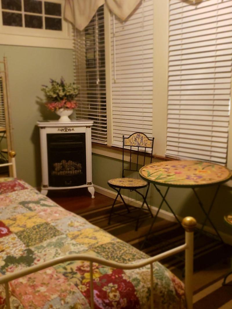 Vandiver Inn image