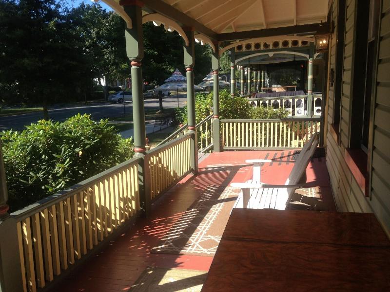 Vandiver Inn image