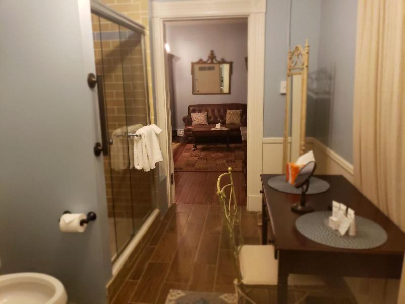 Vandiver Inn image