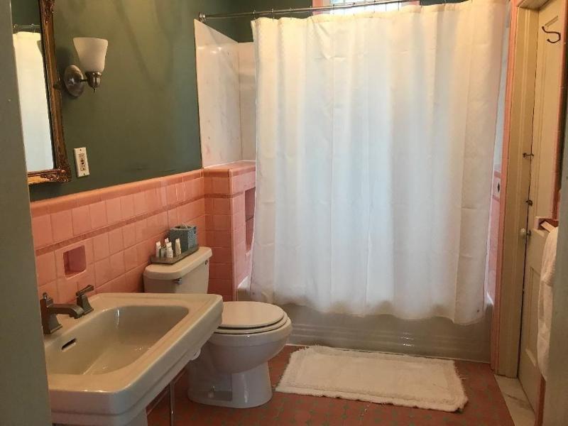 Vandiver Inn image