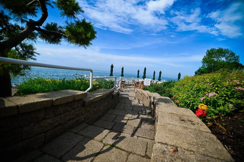 The Lakehouse Inn image