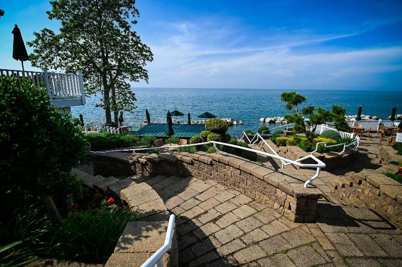 The Lakehouse Inn image