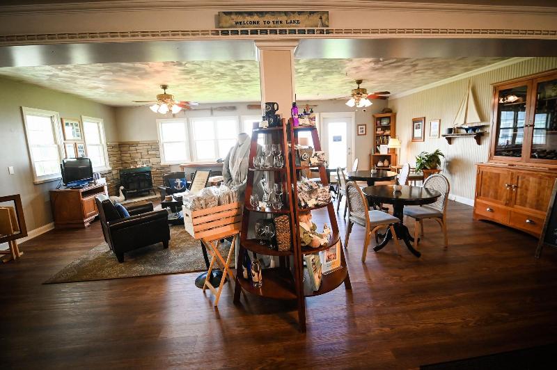 The Lakehouse Inn image