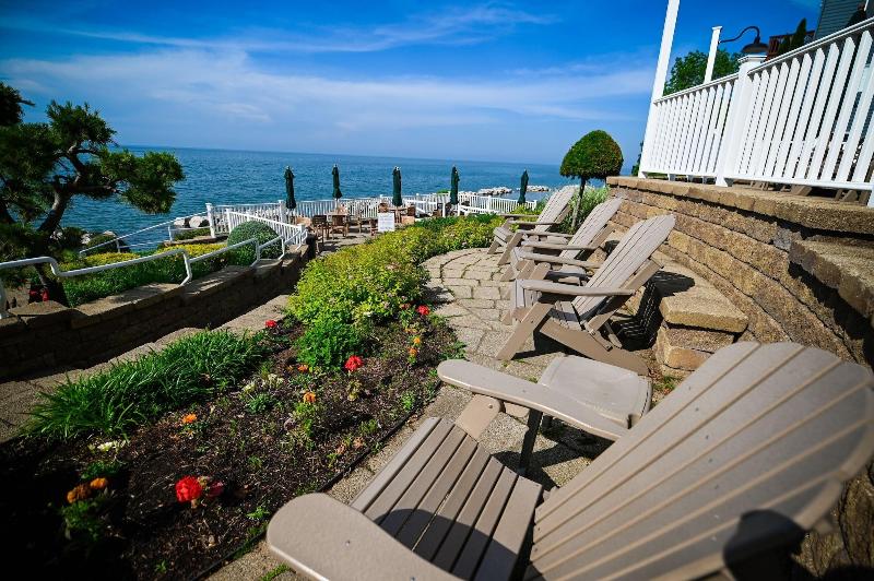 The Lakehouse Inn image