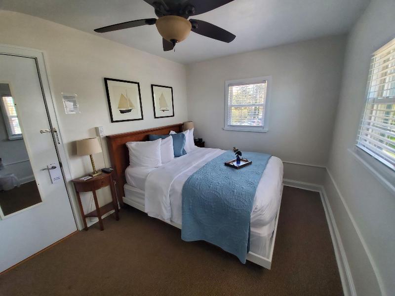 The Lakehouse Inn image
