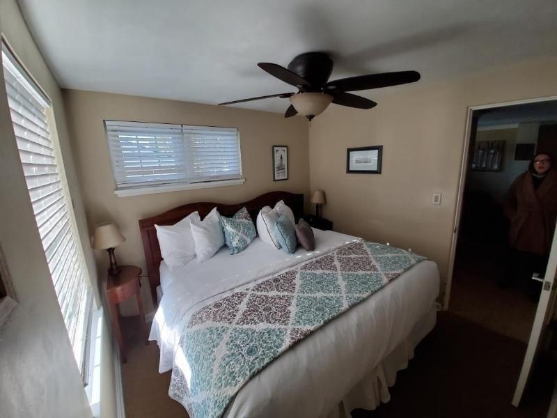 The Lakehouse Inn image