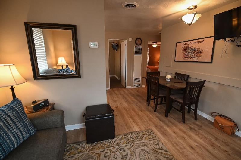 The Lakehouse Inn image