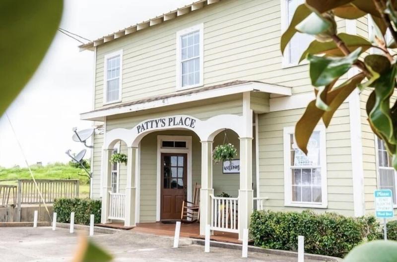 Patty's Place image