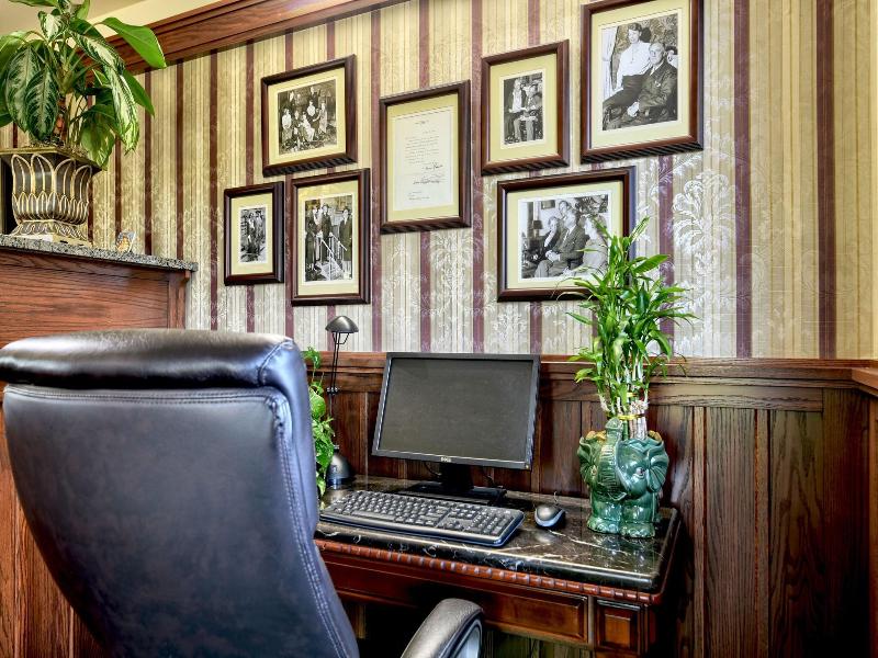 Roosevelt Inn And Suites Saratoga Springs image