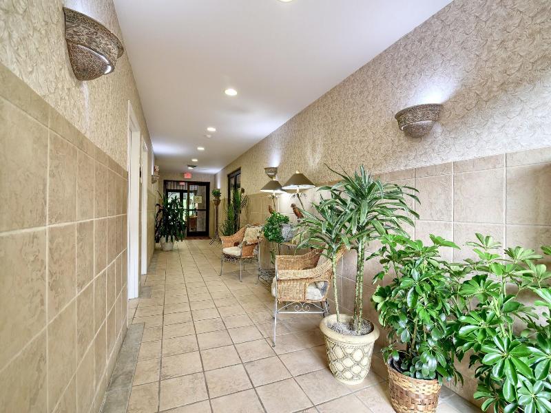 Roosevelt Inn And Suites Saratoga Springs image