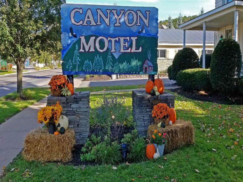 The Canyon Motel image