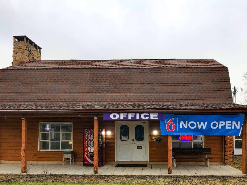 Motel 6 Shartlesville, PA image