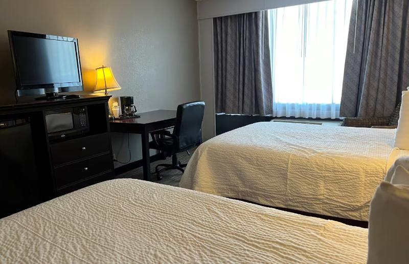 Days Inn by Wyndham Pittsburg KS image