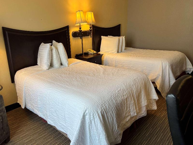 Days Inn by Wyndham Pittsburg KS image