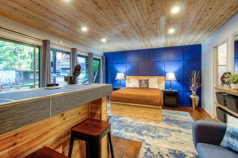 Redwoods River Resort image