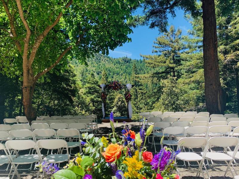 Redwoods River Resort image