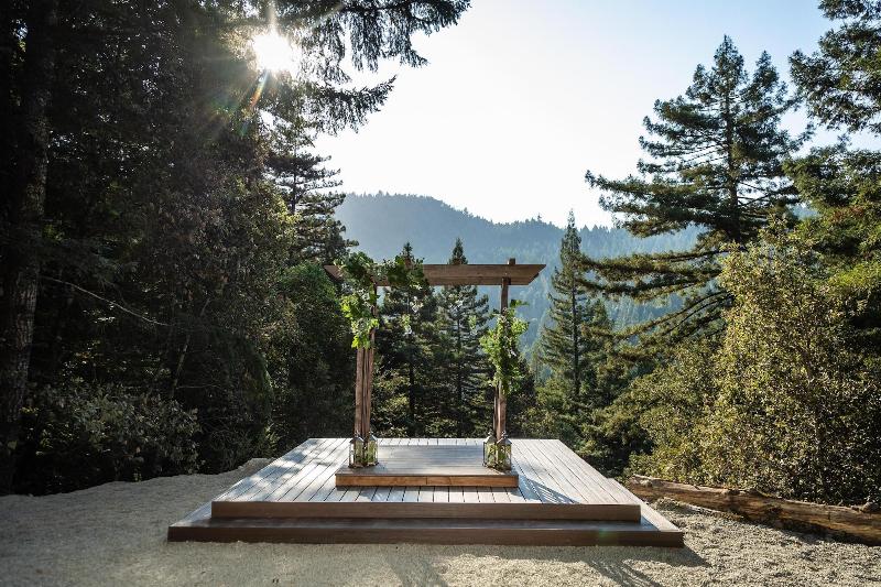 Redwoods River Resort image