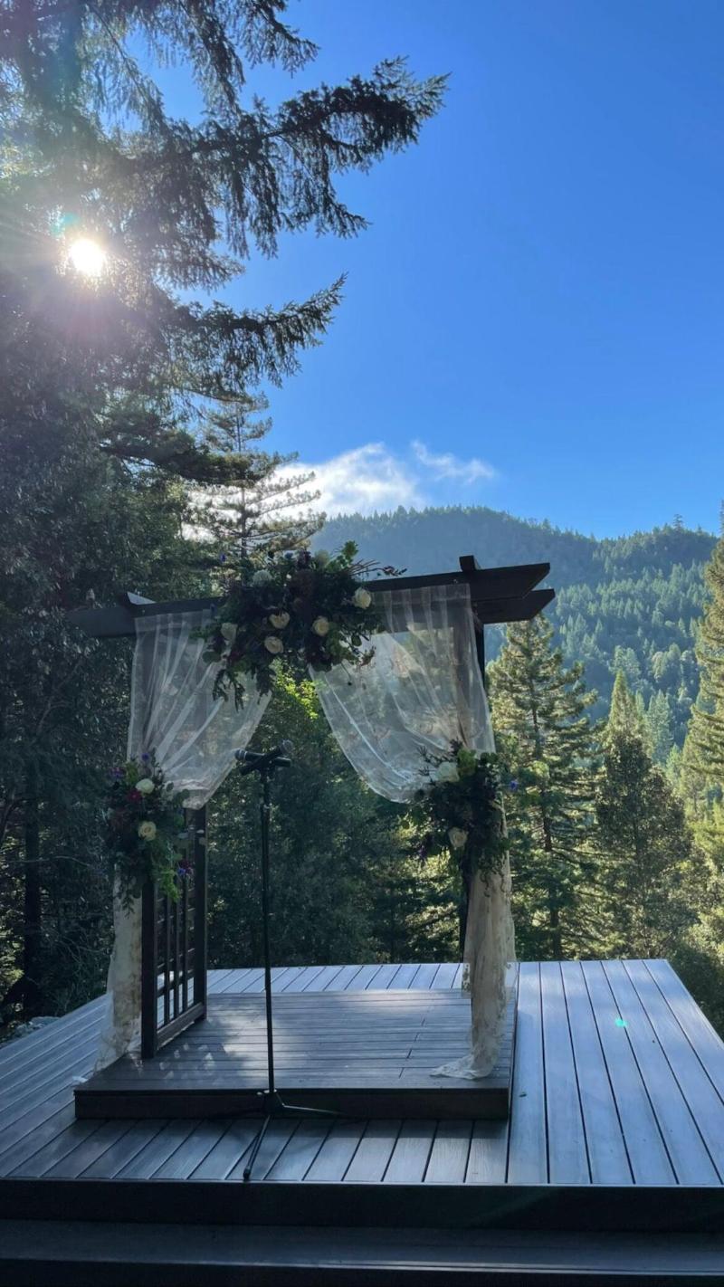 Redwoods River Resort image