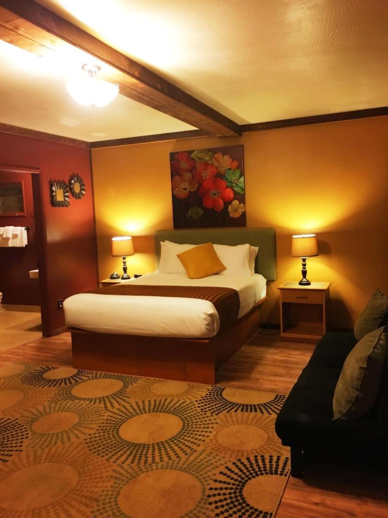 Redwoods River Resort image