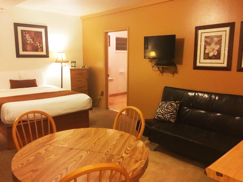 Redwoods River Resort image
