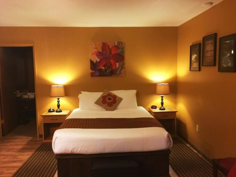 Redwoods River Resort image