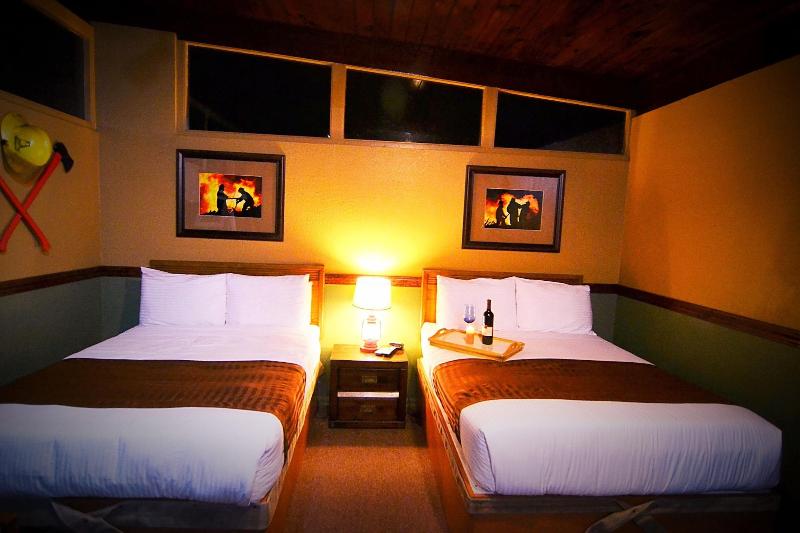 Redwoods River Resort image