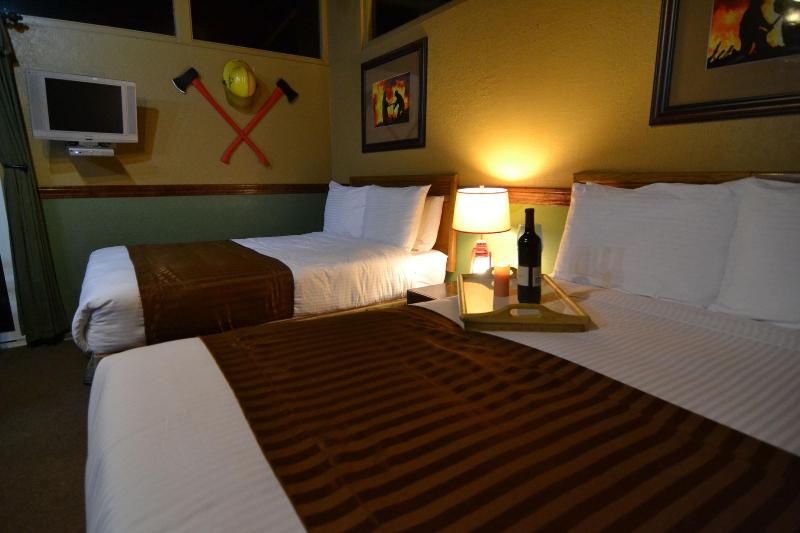 Redwoods River Resort image