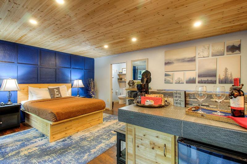 Redwoods River Resort image