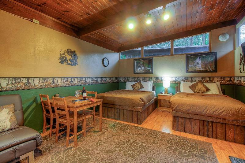 Redwoods River Resort image