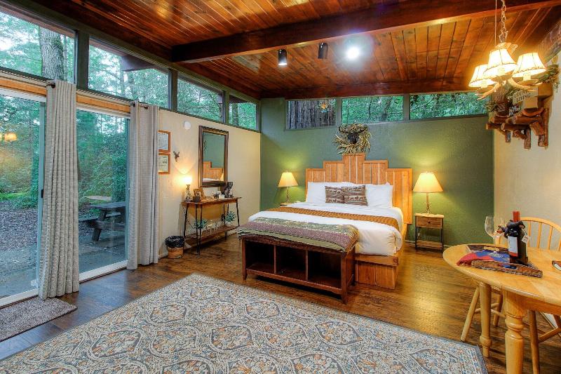 Redwoods River Resort image
