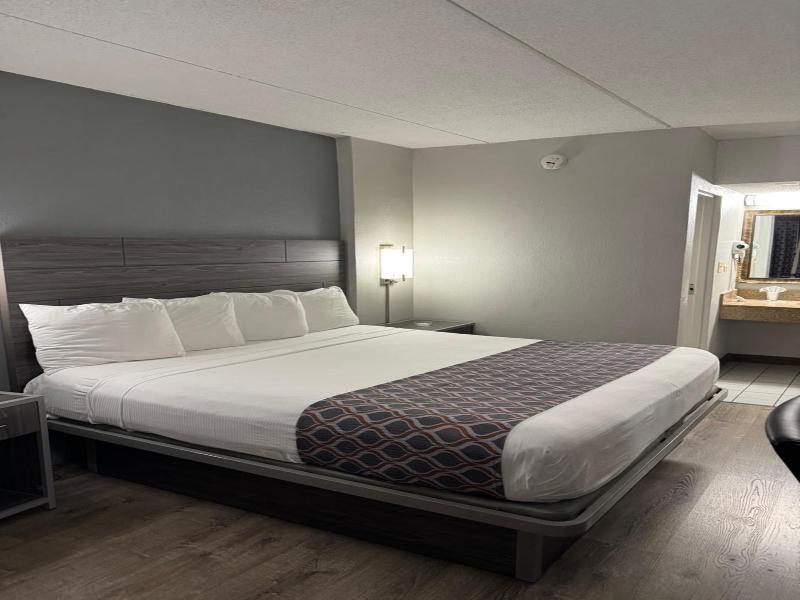 Blue Star Motel image