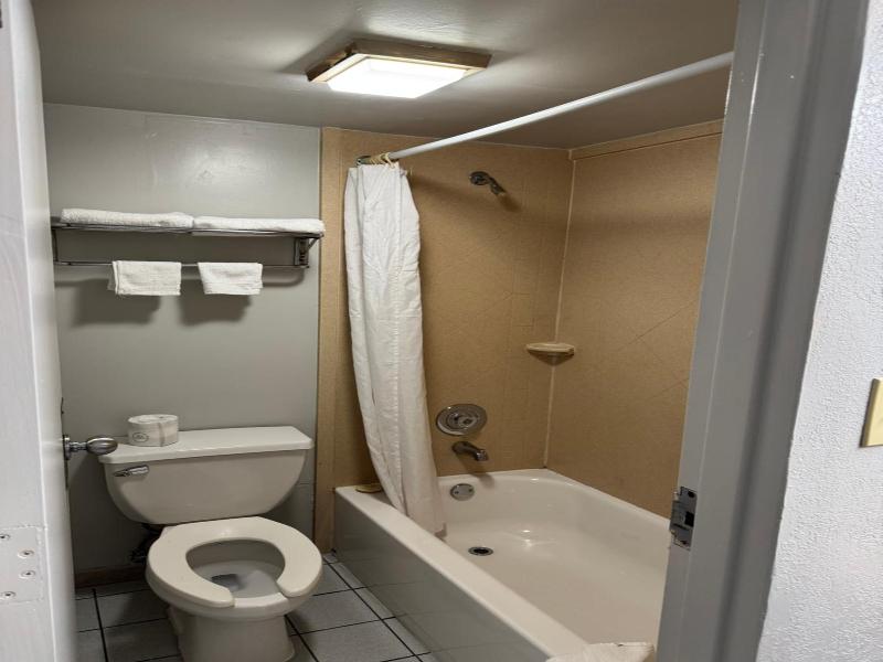 Blue Star Motel image