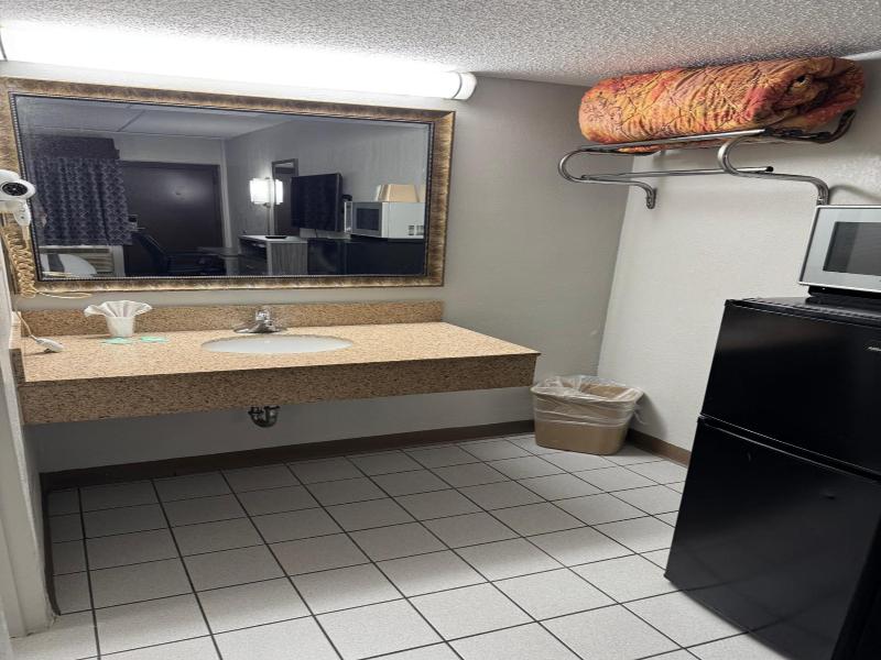 Blue Star Motel image