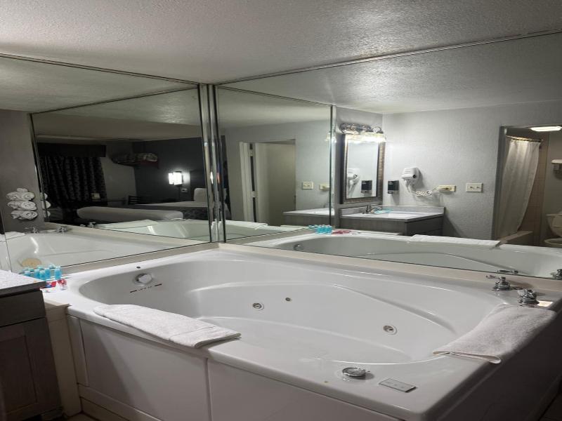 Blue Star Motel image