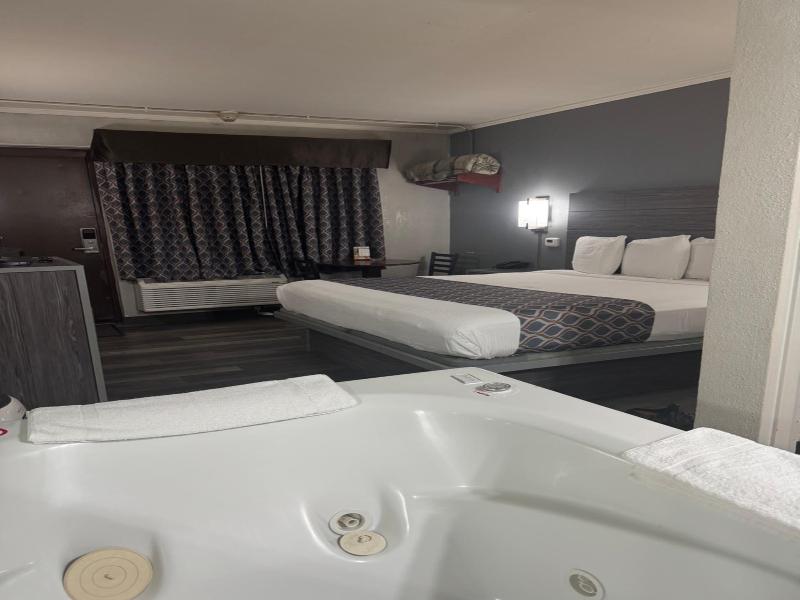 Blue Star Motel image