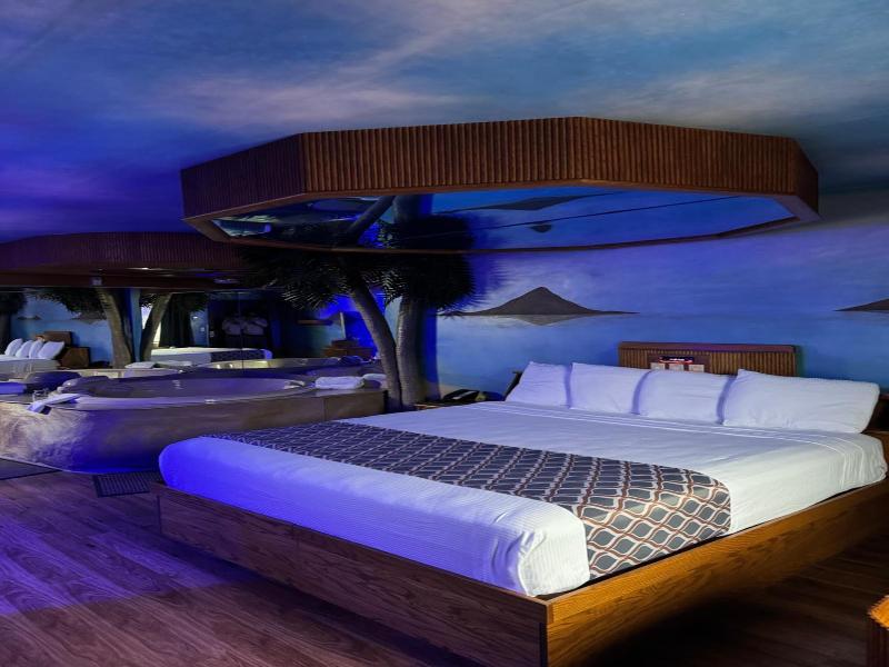 Blue Star Motel image