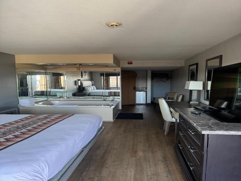 Blue Star Motel image