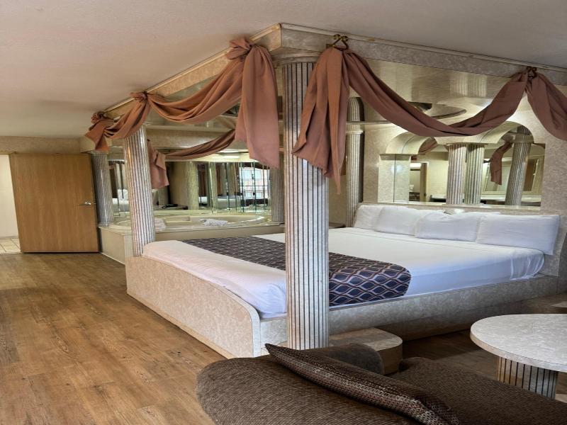 Blue Star Motel image