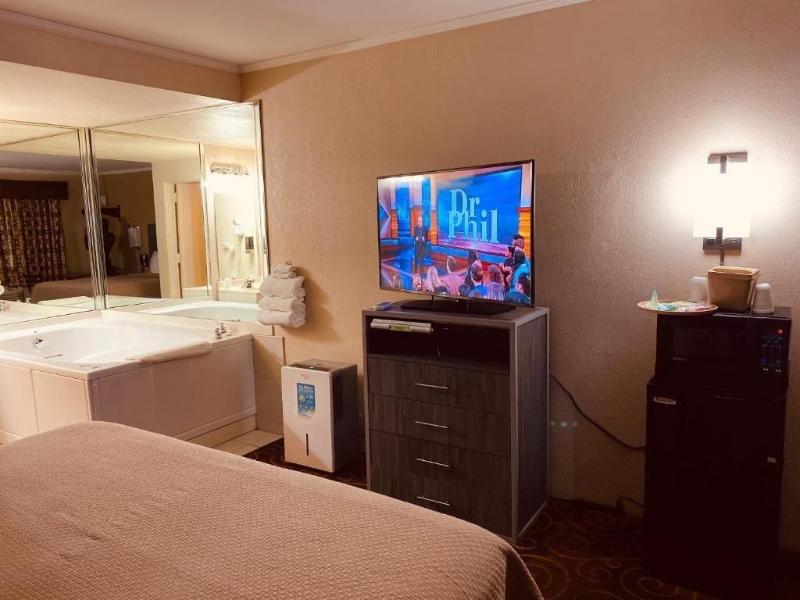 Blue Star Motel image